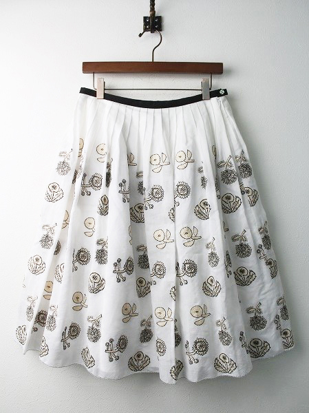 quartet 刺繍 スカート