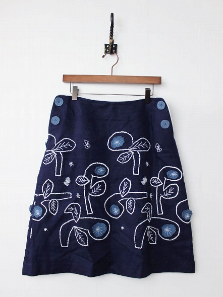 bow 刺繍台形スカート